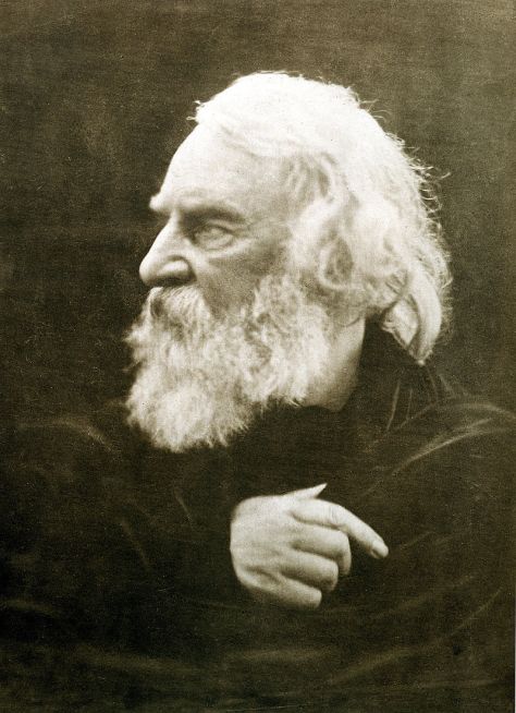 henry_wadsworth_longfellow_photographed_by_julia_margaret_cameron_in_1868
